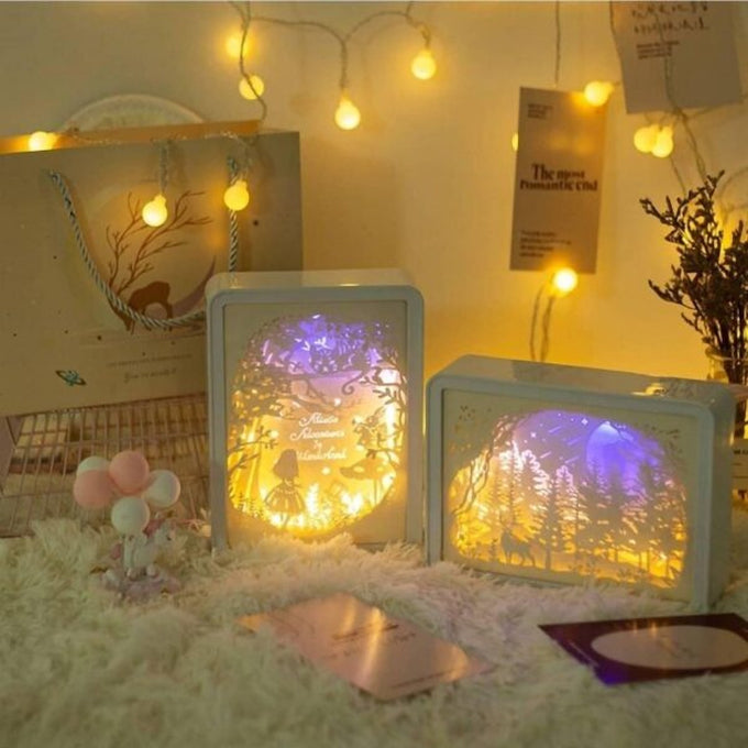 Lampă de Noapte 3D Decorativă cu LED și Straturi de Hârtie cu Modele, pe Baterii