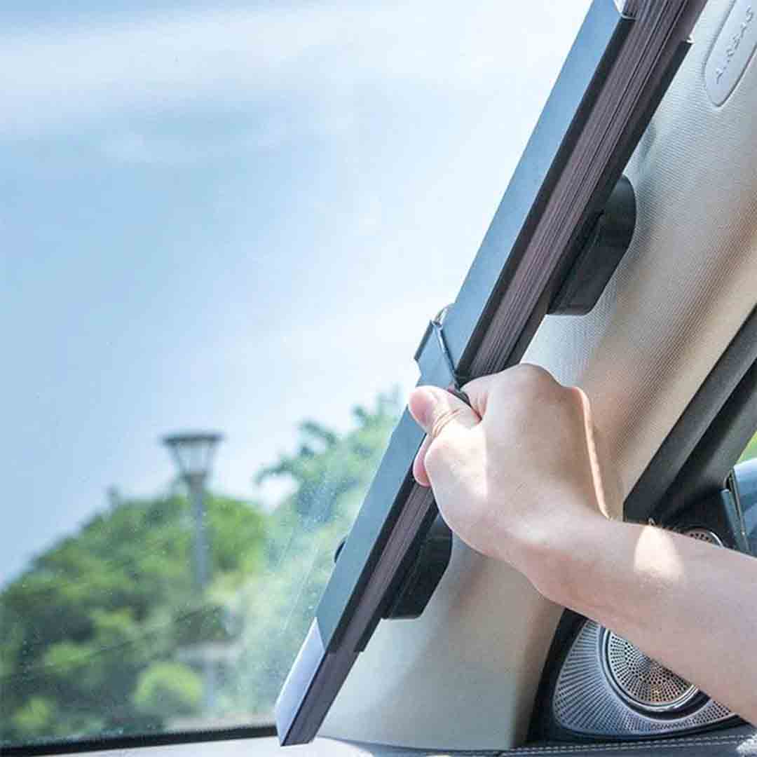 Copertină Parasolar Auto Retractabilă cu Ventuze – Protejează Interiorul de Soare și Decolorare