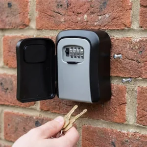 Seif pentru Chei cu Cifru Numeric – Cutie Metalică din Oțel Solid, Cod 4 Cifre Personalizabil, Rezistent la Intemperii, Montaj pe Perete și Design Compact 12x9x4 cm: Securitate Maximă și Acces Rapid pentru Casă, Birou sau Airbnb