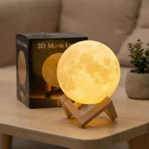 Lampă 3D Lună Moon cu Umidificator și Difuzor Aromaterapie – 3-în-1, Control Tactil, 3 Culori LED, Rezervor 880 ml și Suport din Lemn Natural: Tehnologie, Relaxare și Armonie sub Clar de Lună
