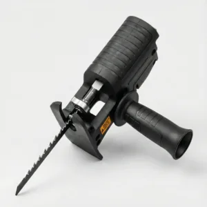 Adaptor Fierăstrău Sabie pentru Bormașină – 3 Lame Profesionale Incluse, Prindere Rapidă, Design Ergonomic: Transformă Bormașina ta într-o Unealtă de Tăiere Versatilă pentru Lemn, PVC, Metal și Uz Casnic